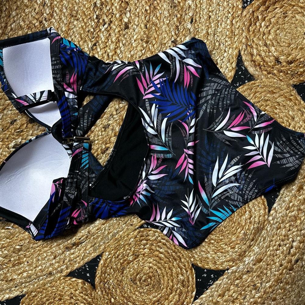 One piece bathing suit